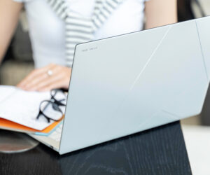 [PR] ASUS giới thiệu Zenbook S 14 (UX5406) - Mẫu Zenbook đầu tiên đạt chuẩn Copilot+ PC tại Việt Nam - Image 44