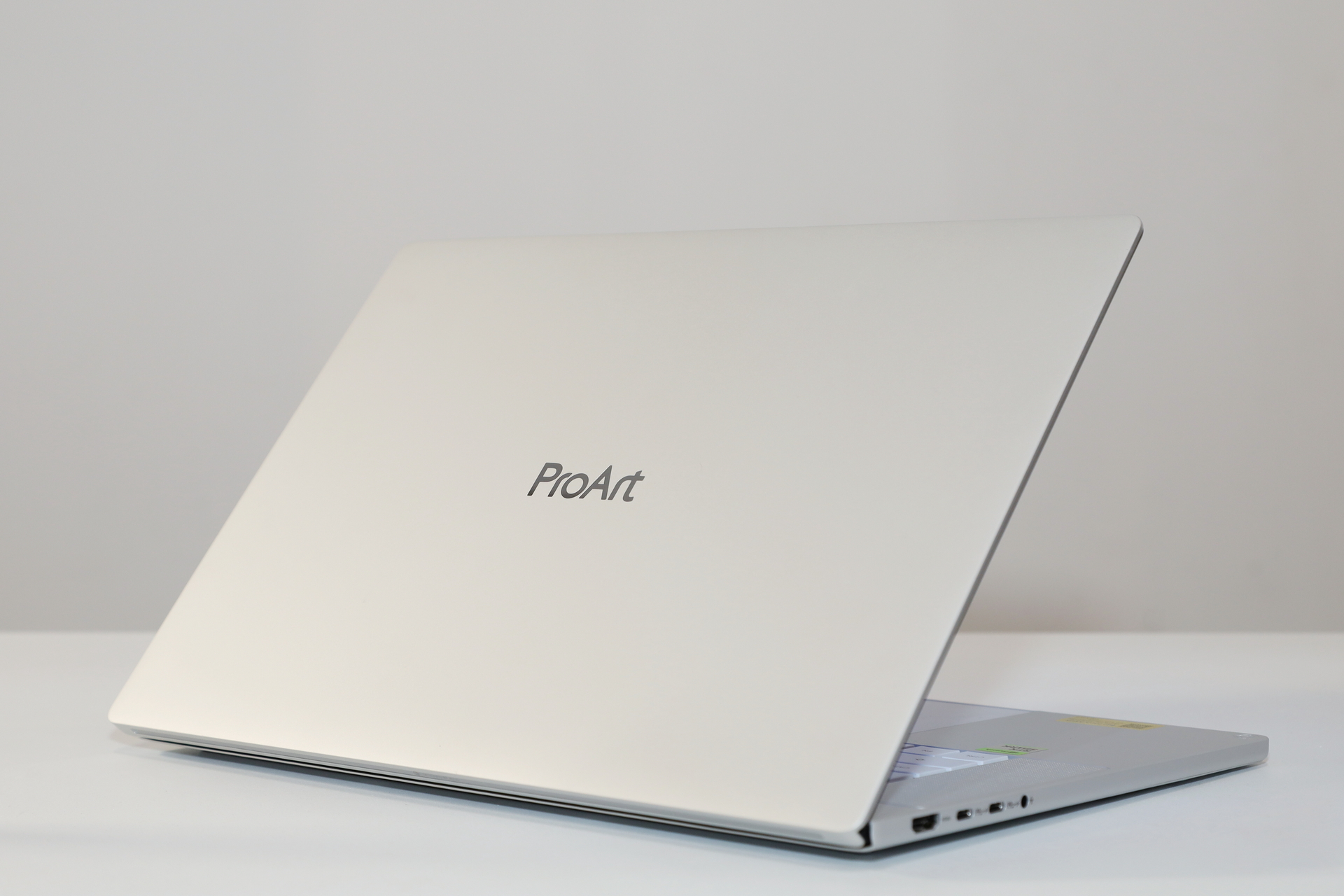 [PR] ASUS Việt Nam chính thức mở bán laptop đồ họa ProArt P16 trang bị RTX Spark - Image 1