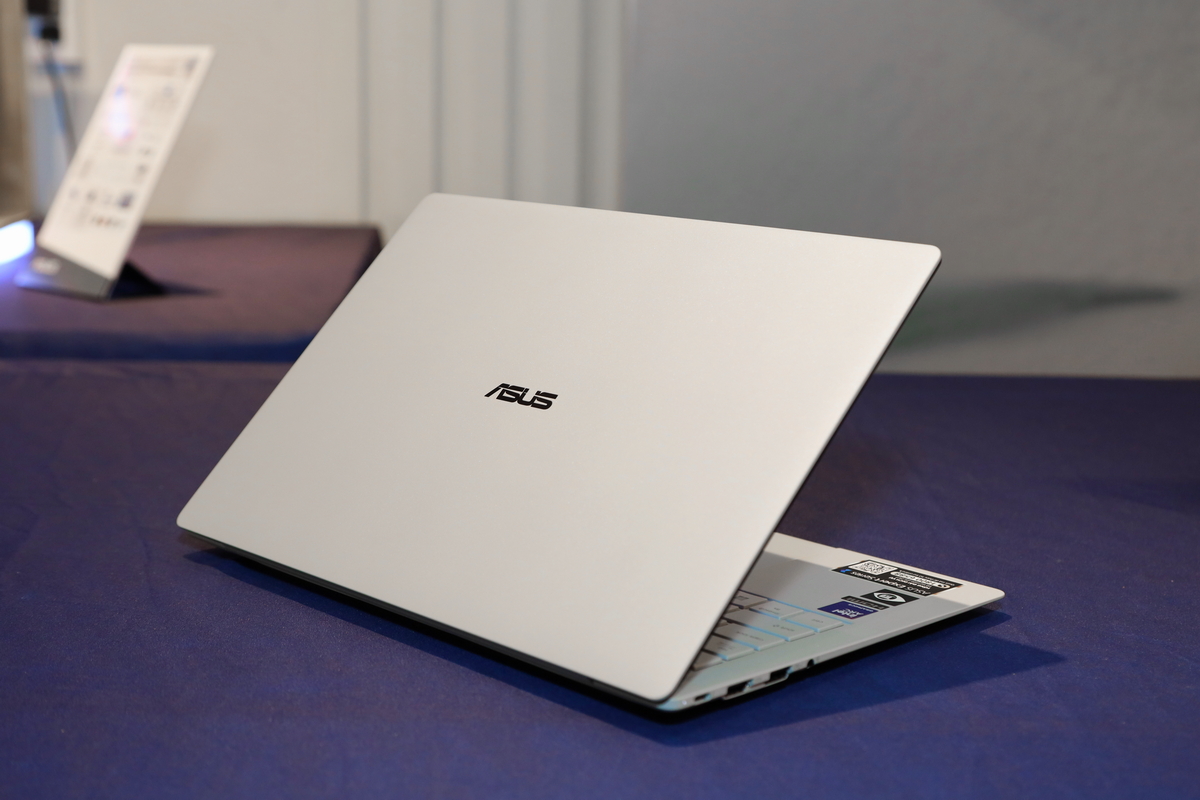 [PR] Trên tay laptop doanh nghiệp cao cấp ASUS ExpertBook Ultra - 100 triệu đồng có xứng đáng? - Image 1